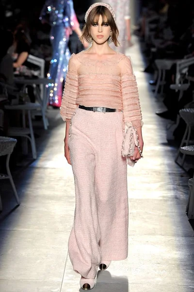 Look 46
